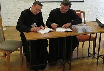 Więźniowie o wierze i misji: niezwykła prezentacja książki w lubelskim areszcie